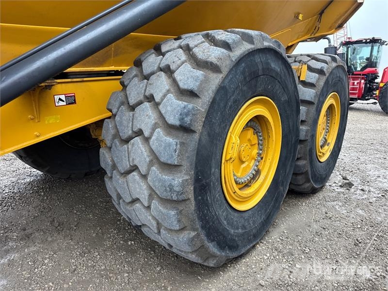 John Deere 460 P-Tier Articulated Haulers