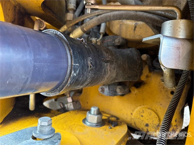 John Deere 460 P-Tier Artikulētie pašizgāzēji