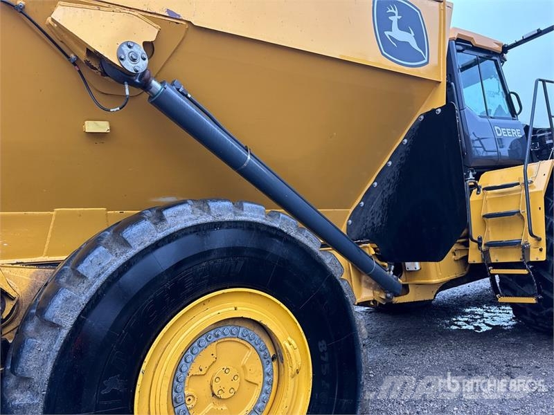 John Deere 460 P-Tier Articulated Haulers