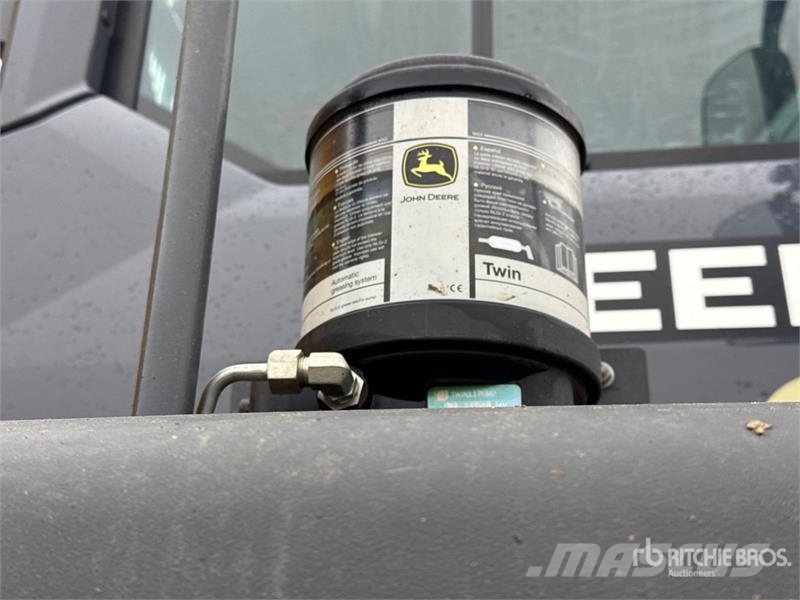 John Deere 460 P-Tier Karjeriniai savivarčiai