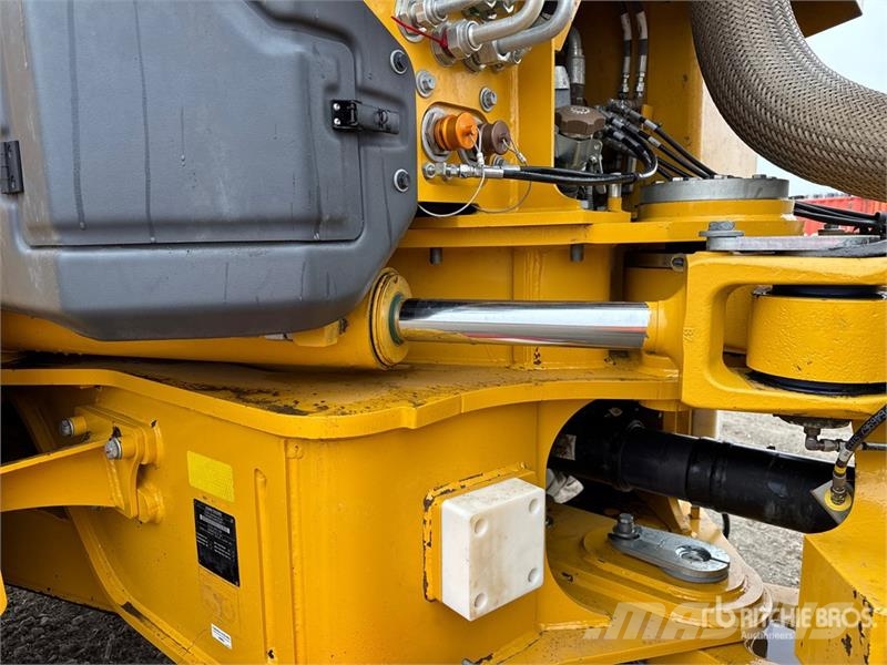 John Deere 460 P-Tier Artikulētie pašizgāzēji