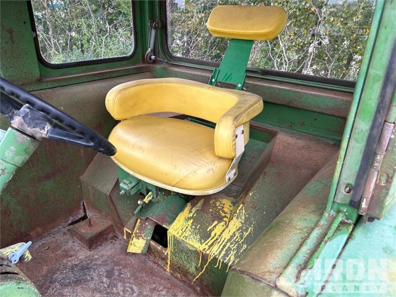 John Deere 5020 2WD Tractor Tractors