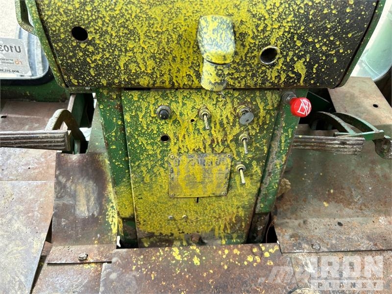 John Deere 5020 2WD Tractor Tractors