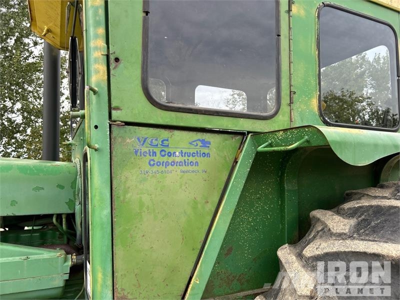 John Deere 5020 2WD Tractor Tractors