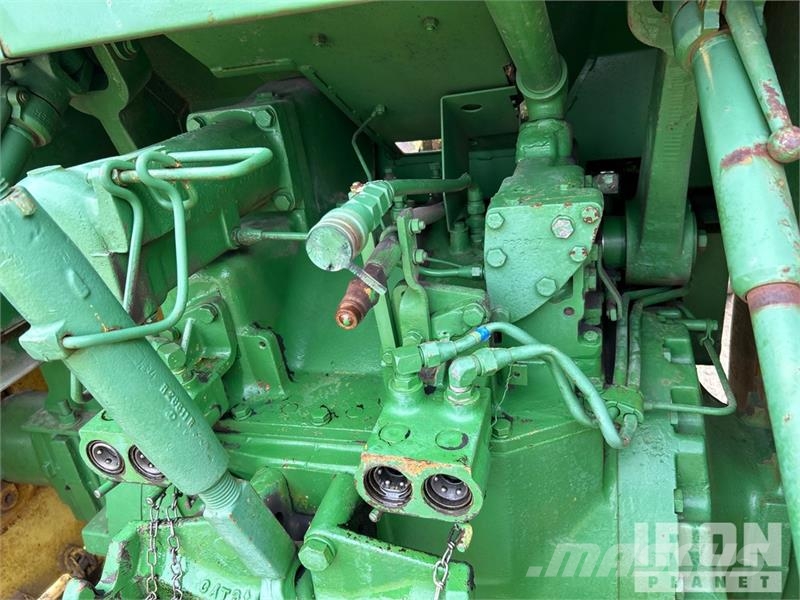 John Deere 5020 2WD Tractor Tractors
