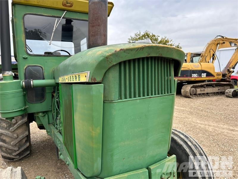 John Deere 5020 2WD Tractor Tractors
