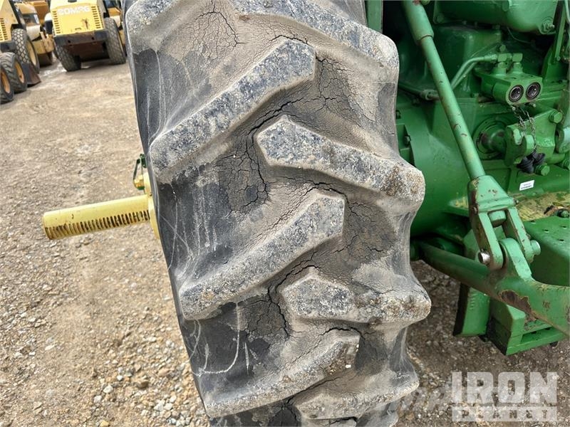 John Deere 5020 2WD Tractor Tractors