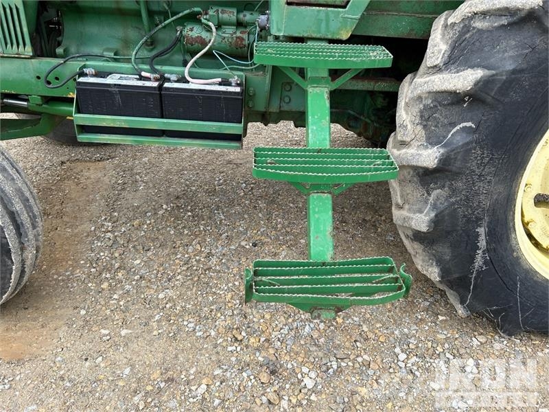John Deere 5020 2WD Tractor Tractors