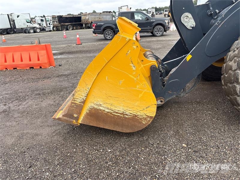 John Deere 524 P-Tier Wielladers