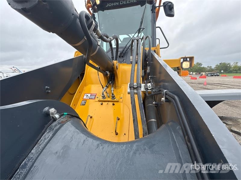 John Deere 524 P-Tier Wielladers