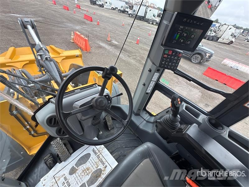 John Deere 524 P-Tier Wielladers