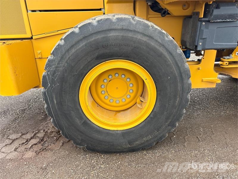 John Deere 524 P-Tier Wielladers