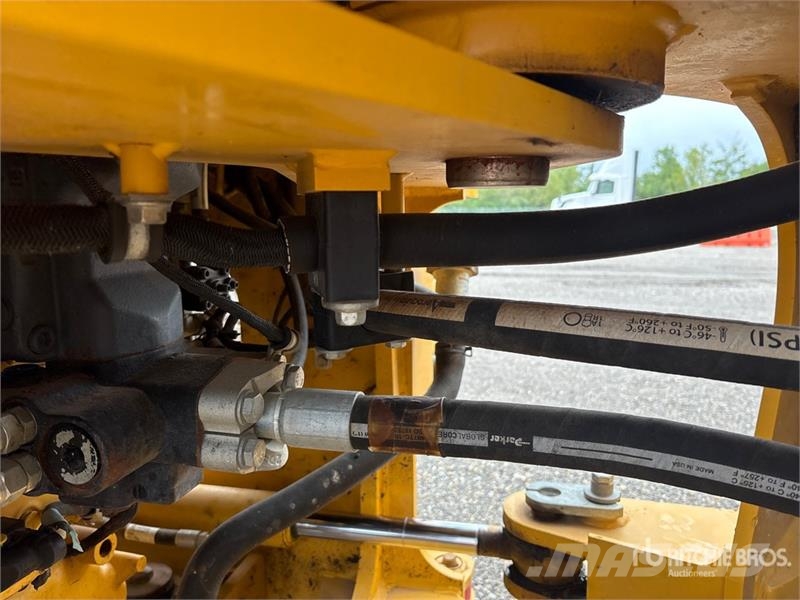 John Deere 524 P-Tier Wielladers