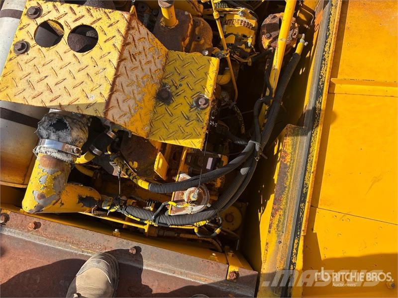 John Deere 595D Pyöräkaivukoneet