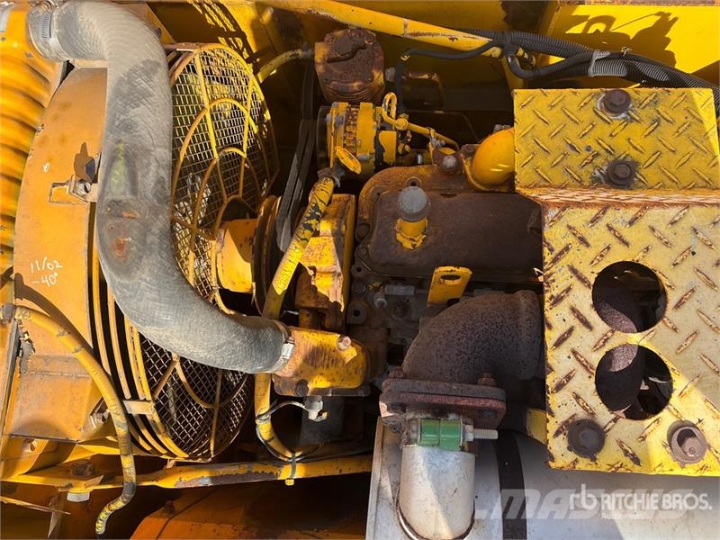 John Deere 595D Pyöräkaivukoneet