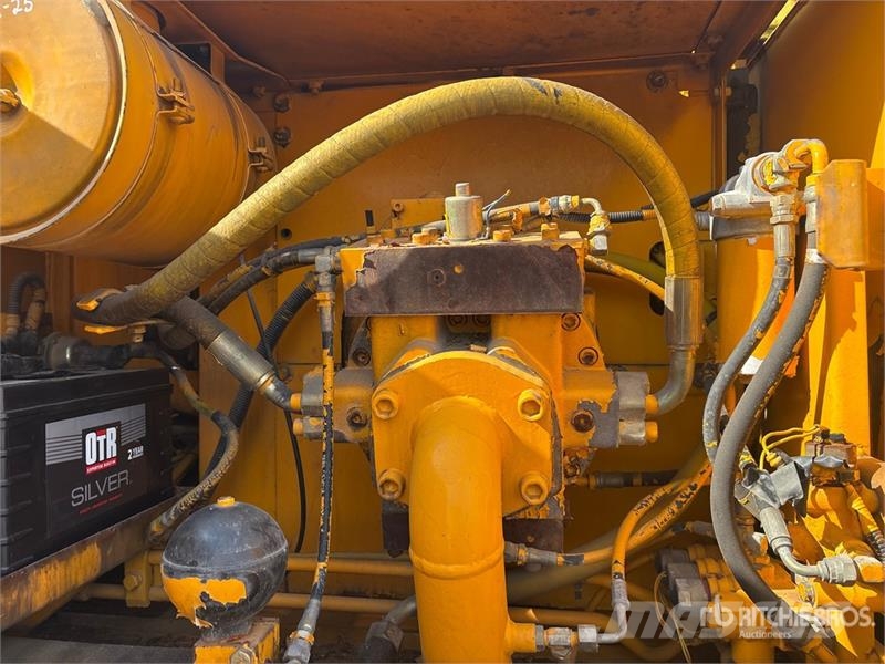 John Deere 595D Pyöräkaivukoneet