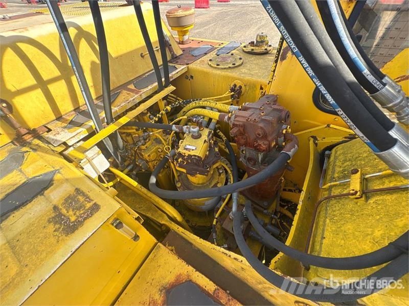 John Deere 595D Pyöräkaivukoneet