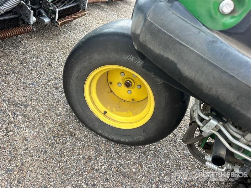 John Deere 6080A Fairway Mower Cortadores de fairway