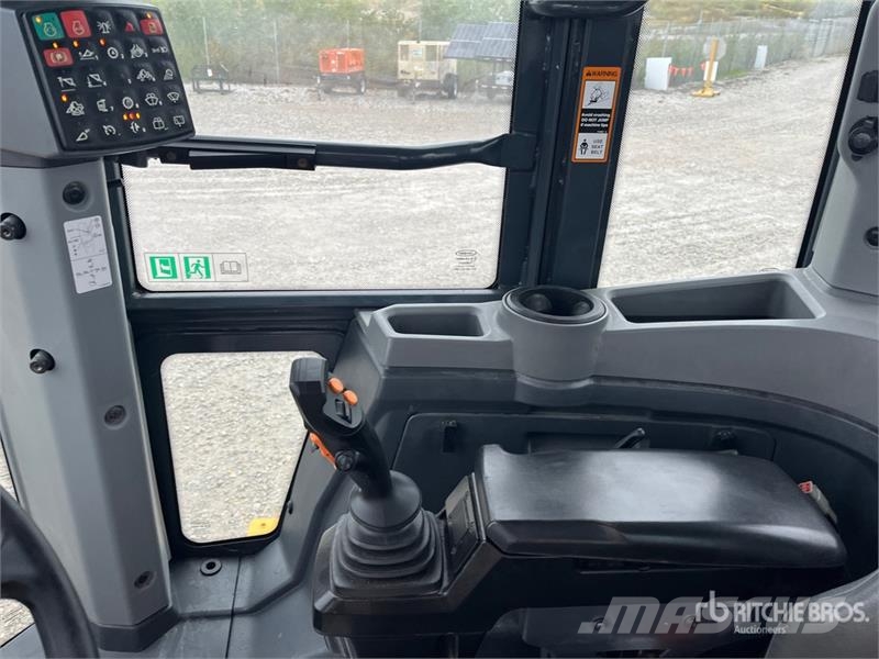 John Deere 624 P-Tier Rataslaadurid