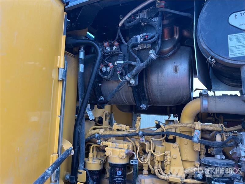 John Deere 624 P-Tier Rataslaadurid