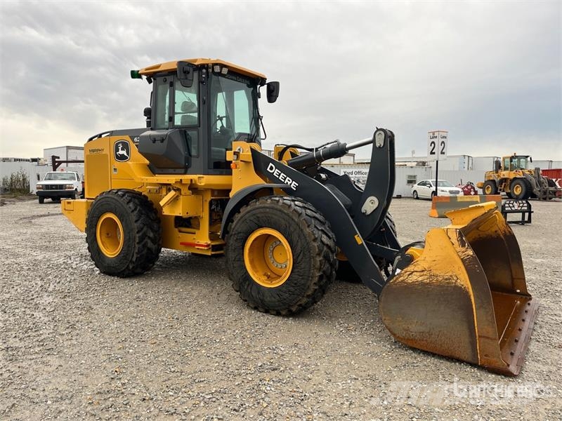 John Deere 624 P-Tier Rataslaadurid