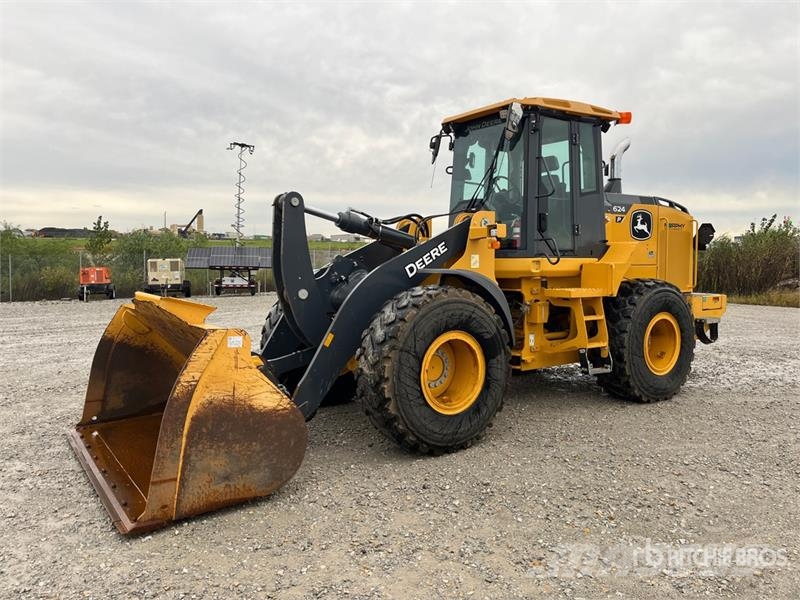 John Deere 624 P-Tier Rataslaadurid