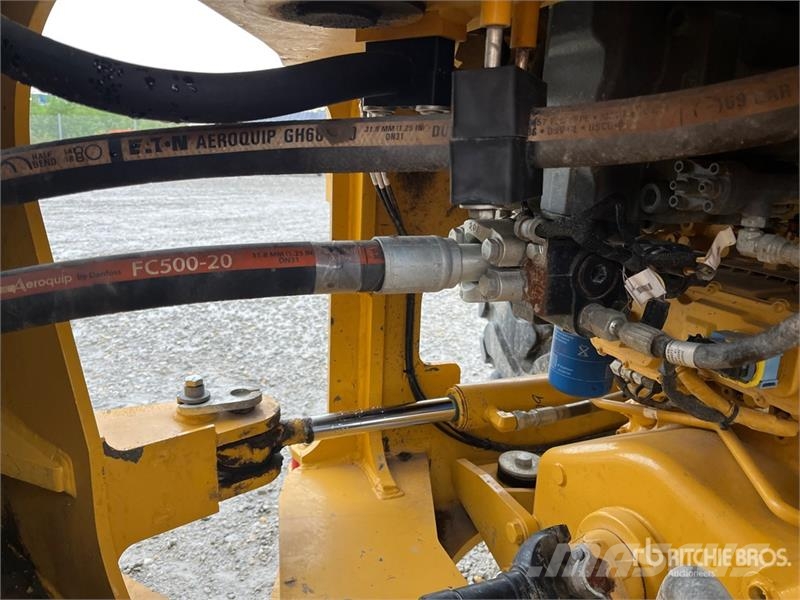 John Deere 624 P-Tier Rataslaadurid