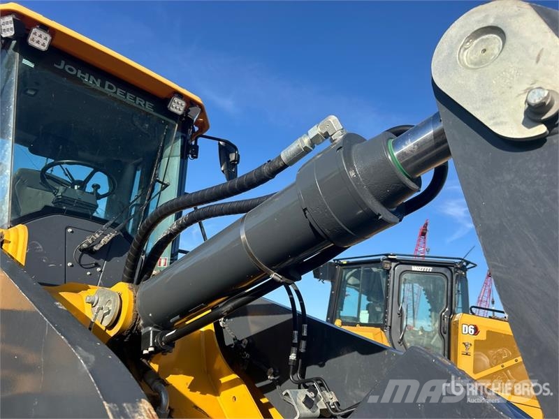 John Deere 644 P-Tier Wheel loaders