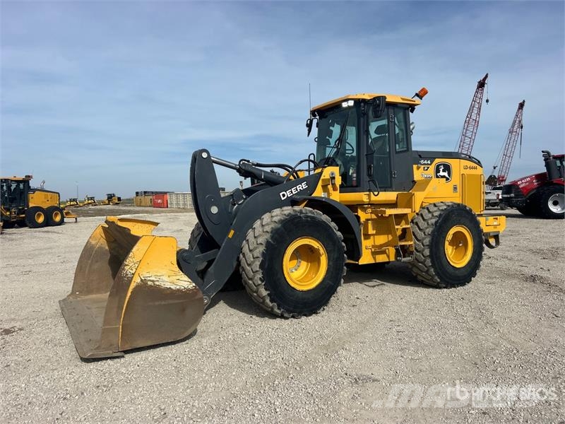 John Deere 644 P-Tier Rataslaadurid