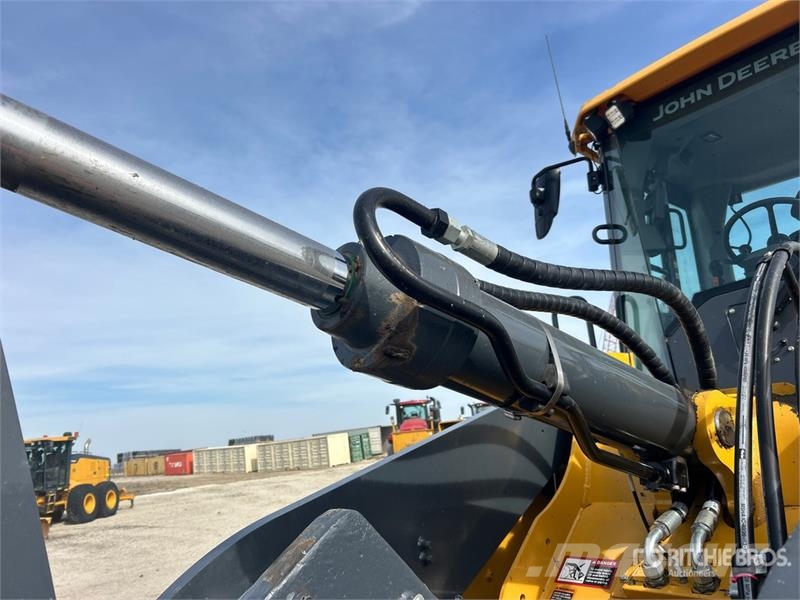 John Deere 644 P-Tier Rataslaadurid