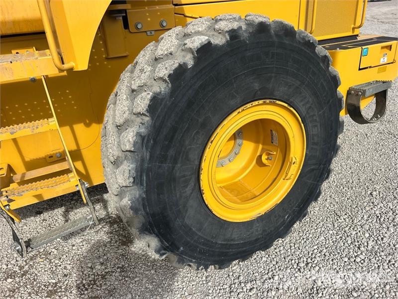 John Deere 644 P-Tier Rataslaadurid