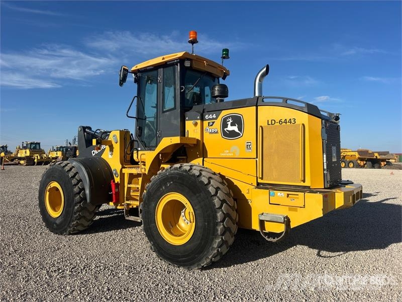 John Deere 644 P-Tier Wheel loaders