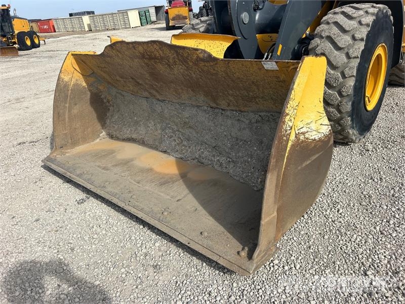 John Deere 644 P-Tier Rataslaadurid