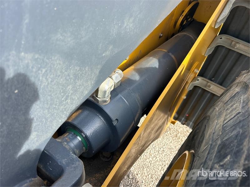 John Deere 644 P-Tier Rataslaadurid