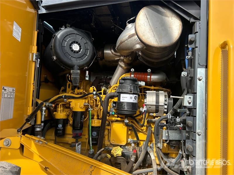 John Deere 644 P-Tier Rataslaadurid