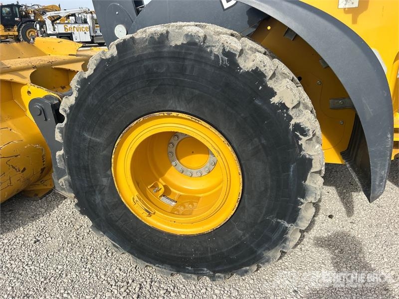 John Deere 644 P-Tier Rataslaadurid