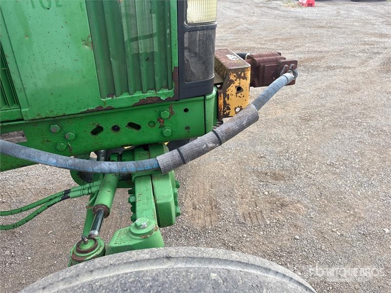 John Deere 7210 拖拉机/农用车