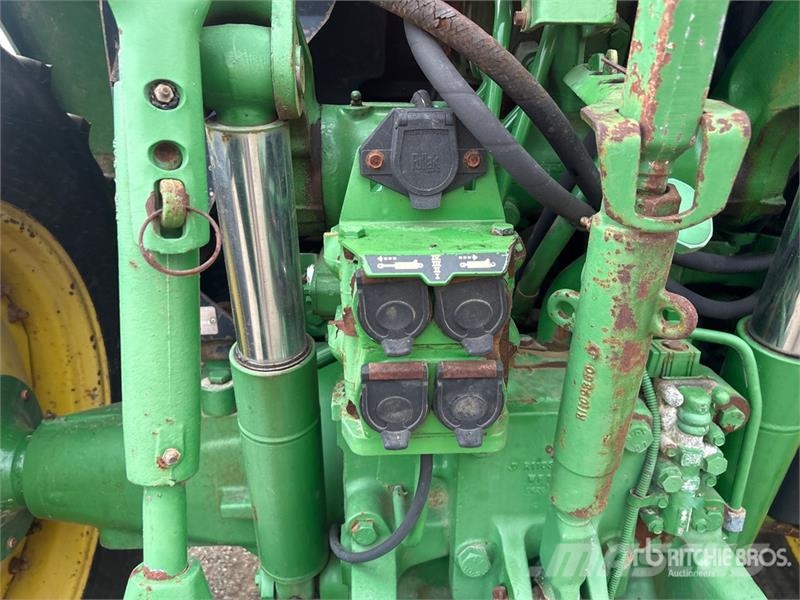 John Deere 7210 拖拉机/农用车