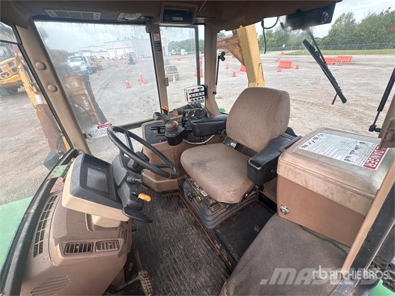 John Deere 7210 拖拉机/农用车