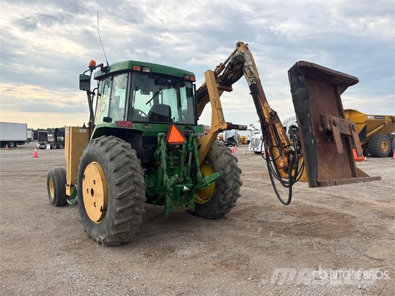 John Deere 7210 拖拉机/农用车