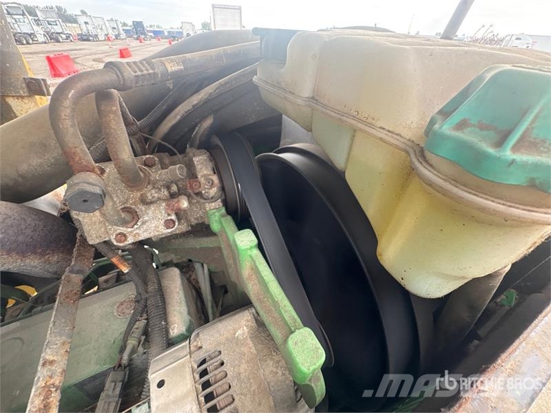 John Deere 7210 拖拉机/农用车