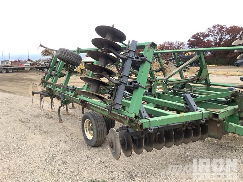 John Deere 724 20 ft Hitch pin Mulch Finisher ماكينات زراعية - غير ذلك