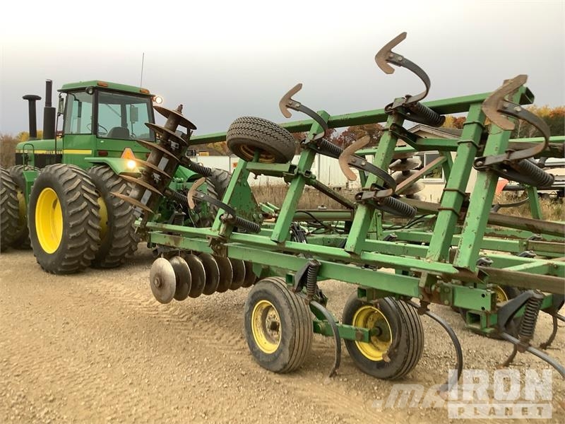 John Deere 724 20 ft Hitch pin Mulch Finisher ماكينات زراعية - غير ذلك