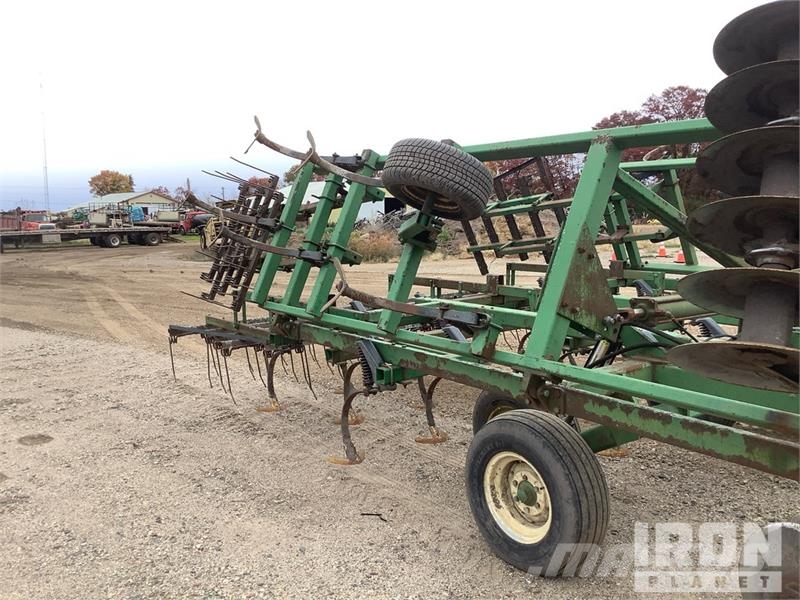 John Deere 724 20 ft Hitch pin Mulch Finisher ماكينات زراعية - غير ذلك