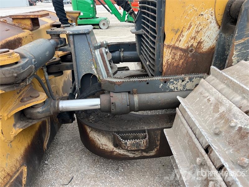 John Deere 750K LGP Crawler dozers