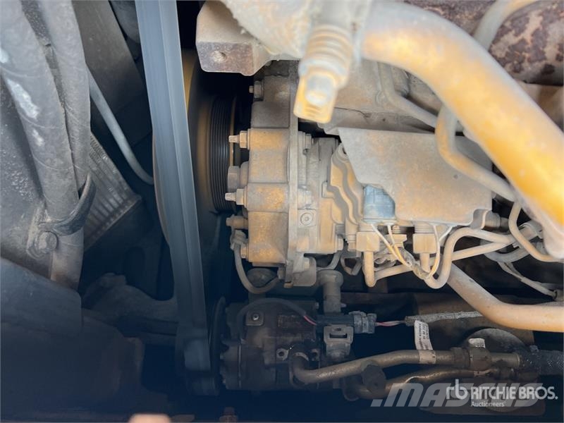 John Deere 750K LGP Crawler dozers