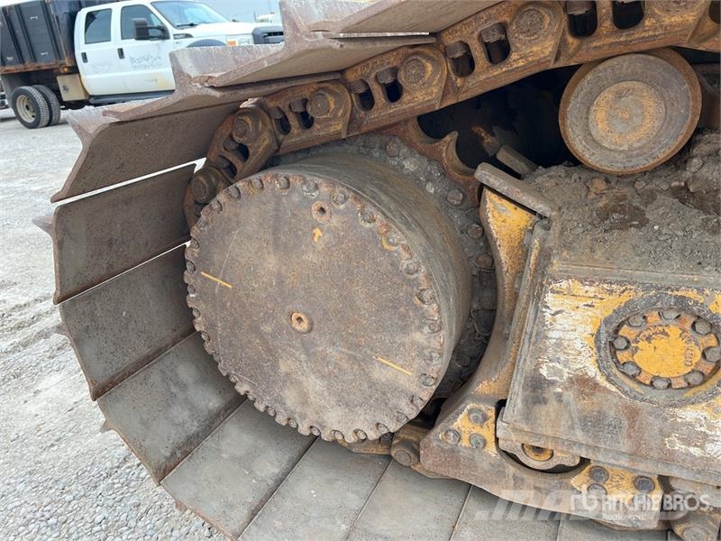 John Deere 750K LGP Crawler dozers
