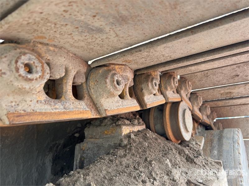 John Deere 750K LGP Crawler dozers