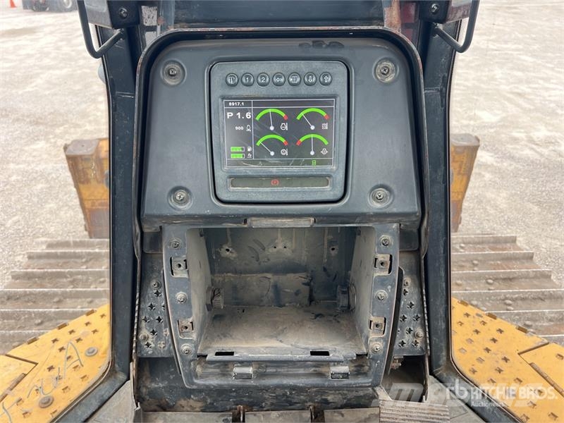 John Deere 750K LGP Crawler dozers