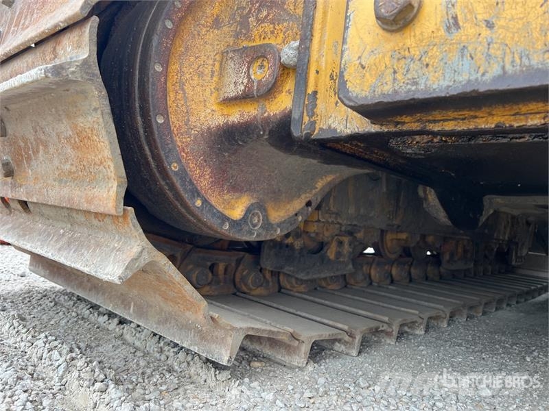 John Deere 750K LGP Crawler dozers